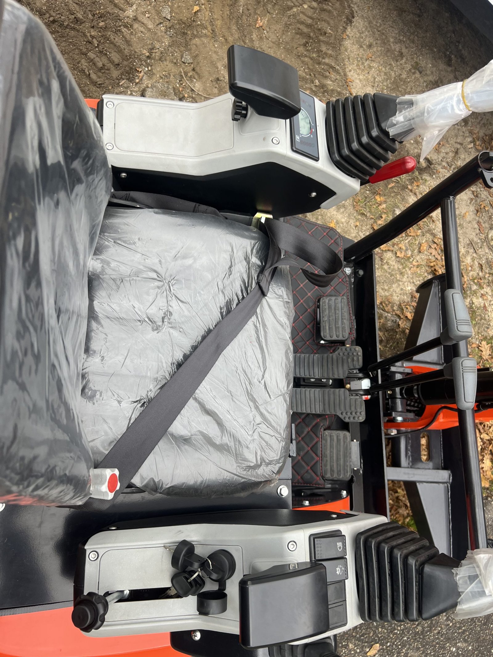 Mini Pelle Rotative Baimse 2500 kg, Moteur 3 Cylindres Kubota D1105 | Émeraude-Pelle – Image 15