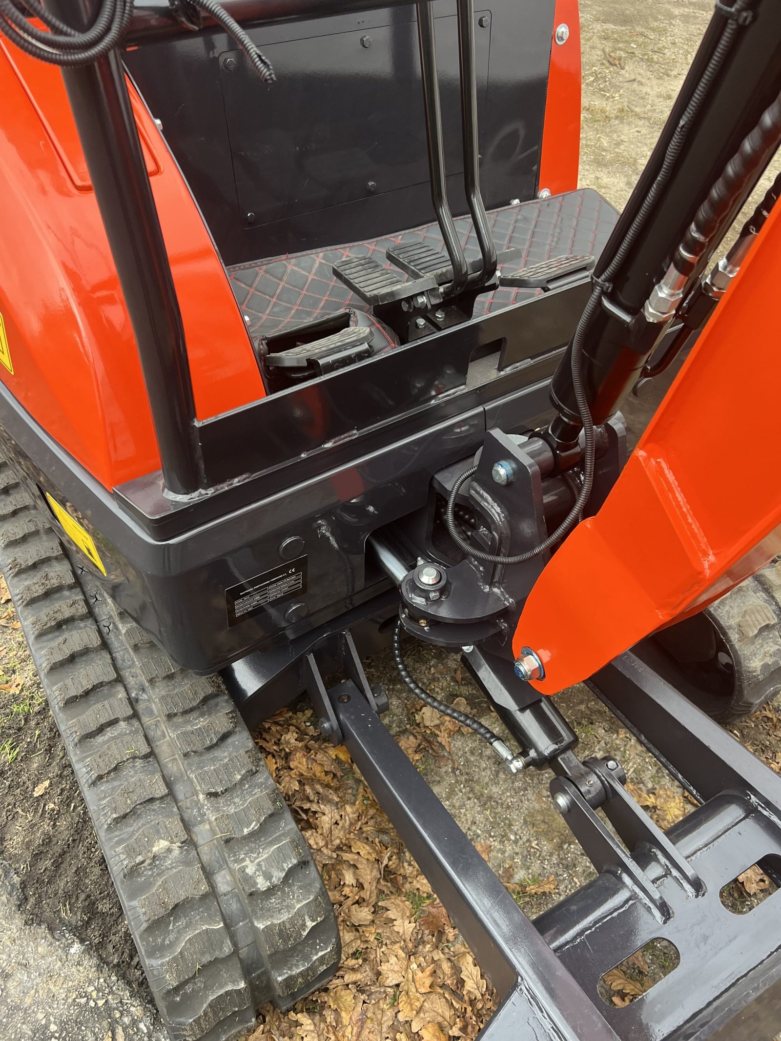 Mini Pelle Rotative Baimse 2500 kg, Moteur 3 Cylindres Kubota D1105 | Émeraude-Pelle – Image 21
