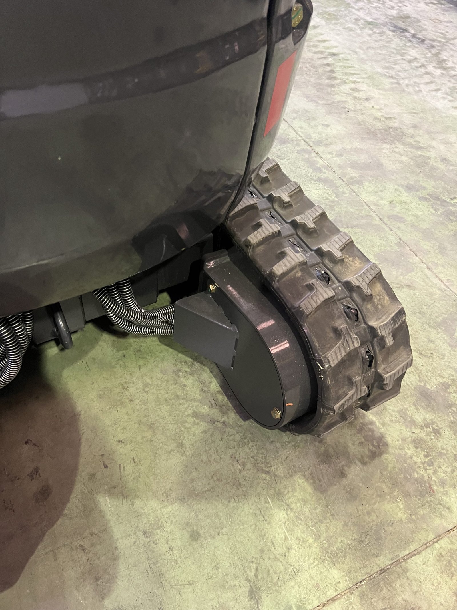 Mini Excavatrice 1200 kg Moteur Kubota 3 Cylindres avec Chenilles Rétractables de 74 cm – Image 8